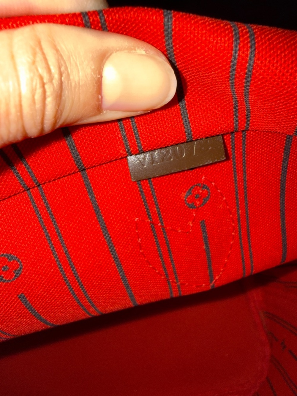 Authentic Louis Vuitton Neverfull PM in Damier Ebene canvas - Picture 7 of 16